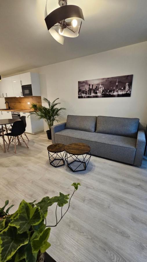 2 Room Apartment With Terrace, 2Ak Bratislava Luaran gambar